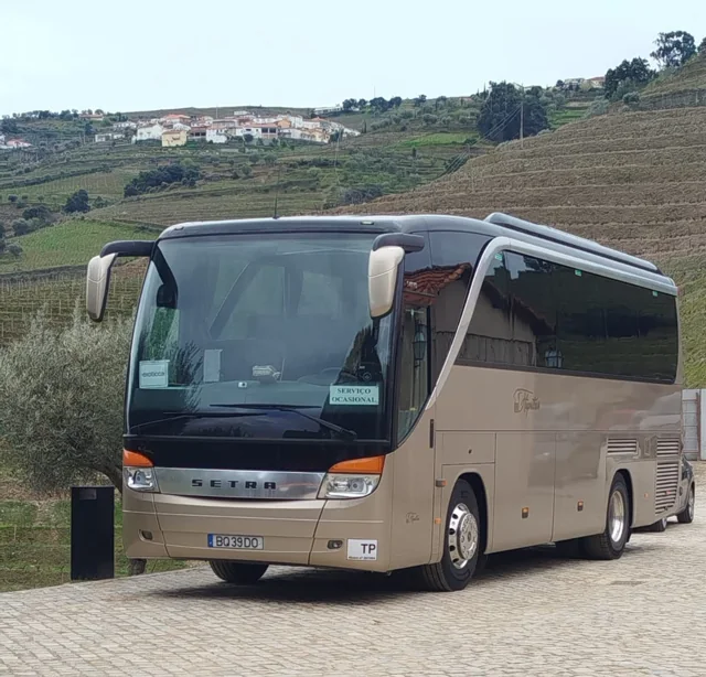 Setra S 411 da frota Hupstour, 37 lugares