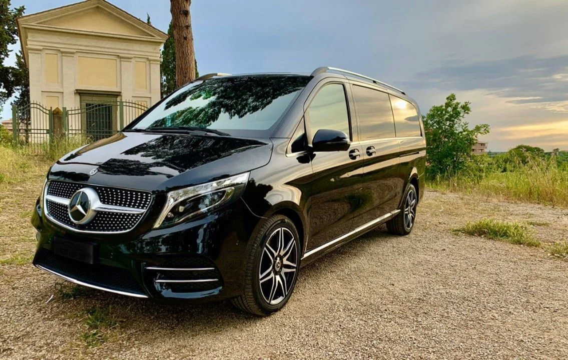 Minivan Mercedes da Hupstour para transferes privados